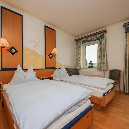 Landgasthof Franz Josef 3* シュトラスヴァルヘン