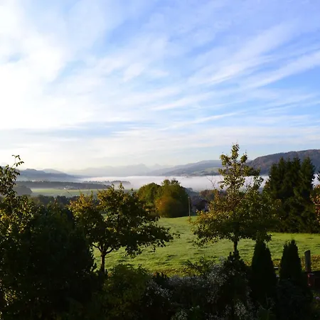 ゲストハウス Landgasthof Franz Josef シュトラスヴァルヘン