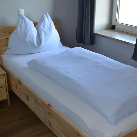 ゲストハウス Landgasthof Franz Josef シュトラスヴァルヘン