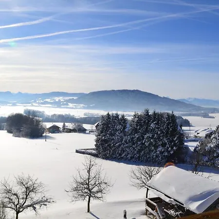 ゲストハウス Landgasthof Franz Josef シュトラスヴァルヘン